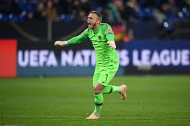 Frank de boer has withdrawn jasper cillessen from the netherlands' euro 2020 squad after the valencia. Uwcl Champ1ons On Twitter Jasper Cillessen Reacting During The Germany Netherlands Game Fcblive Uefanationsleague