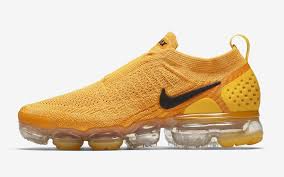 Nike Air Vapormax Moc 2 University Gold Aj6599 700 Sneaker Bar Detroit Sneakers Men Sneakers Men Fashion Beautiful Sneakers