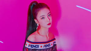 Itzy cheers for nizi project. Lia Itzy Profile And Facts Updated
