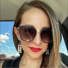 Found my signature book from mid 90's and can't figure out this signature.  Page before was Pocahontas and after is Esmeralda. 🤔