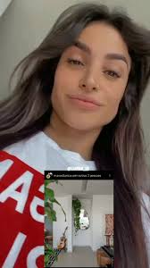 a parede com cimento queimado, a planta.... #bisexual🏳️‍🌈 #marcellarica  #nataliarosa