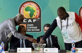 Wendie renard (ol) a remporté le prix de défenseuse de l'année en ligue des champions. Caf Ldc Voici Les 4 Chapeaux Et La Date Du Tirage Au Sort Pour La Phase De Groupes Foot Rdc