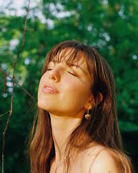 I will find you in every life” All we really want is to be seen, to be  heard, to be understood. Every single element of this proposal was visual  poetry—each action was