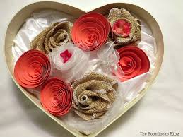 Winni provides best online cake, flowers and gifts delivery services across 600 cities in india. A Heart Shaped Box For Valentine S Day Crafting The Boondocks Blog
