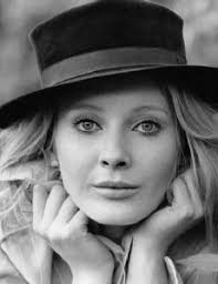 Celebrities with first name: Lynette