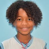 HISTÓRIAS DE CADA UM(A)