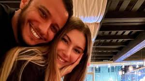 Şeyma subaşı, nasıl böyle bir insana. Seyma Subasi Neden Yuzuk Takti Misirli Sevgilisi Ile Baristi Mi