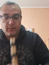 Estas escotaduras con su forma, ancho y largo, simetría, sus proporciones y  sus filos, son deficientes. Son erróneas y forman parte de mi proceso de  mejora continua y de mi historia. Si