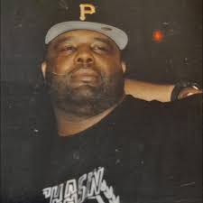 Doesn't seem like 34 years have gone by, but it has and my first heartbeat  celebrates...Happy birthday T'keyah aka Inch...enjoy your special holiday,  love ya ❤😘