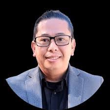 Adam Michaelson's Instagram, Twitter & Facebook