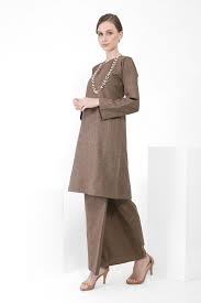 For more information and source, see on this link : Baju Kurung Pahang Thea Burly Wood Shopperboard