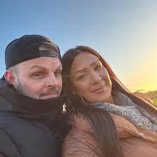 I'm looking for someone who can dispose of a king size mattress, bed frame  & headboard & my broken fridge /freezer by end of next week. & my broken  55” curved tv