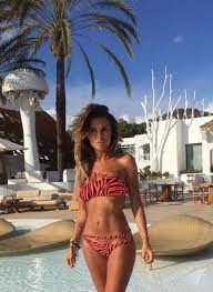 Anna mucha zamieściła na swoim instagramie zdjęcie w białej kreacji. Hot Anna Mucha W Bikini Na Wakacjach Tym Zdjeciem Moglaby Zawstydzic Natalie Siwiec High Neck Bikinis Bikinis Glamour Modeling