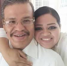 Keep your prayers going for my daddy Sam Roberts!! He's starting to look  like he's gonna make it!! The prayers are working... Let's get him home  noone would be the same if