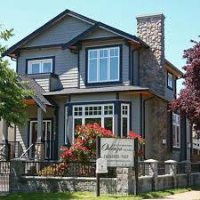 This house is painted in dulux epsom, with dulux pohutu geyser on the front door. Oh Custom 31005 Lxp Black Trim Exterior House Gray House Exterior Exterior House Colors