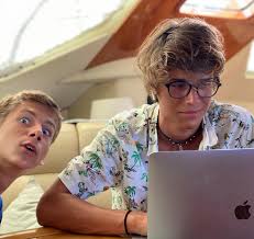 В blogger от август 2008 г. Sailing Zatara Jack Is Hard At Work On This Week S Teen Tuesday Check Back Tomorrow Or Possibly This Evening For Their Latest Episode Of Underage Ridiculousness Hop Over To Yt And