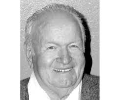 Earl Layton's Instagram, Twitter & Facebook