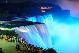 Visitez de nombreux sites et lieux célèbres de la ville. Niagara Falls Toronto And Thousand Islands 3 Days 2 Nights Toronto Niagara Falls 1000 Islands Bus Tours Frenzy Tours