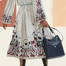 Ordinateur au meilleur prix ! Mademoiselle Longchamp Longchamp Fr