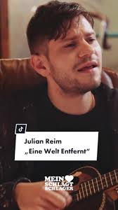Auf „eine welt entfernt zeigt sich julian reim von einer bisher noch unbekannten seite! Eine Welt Entfernt Creado Por Julian Reim Canciones Populares En Tiktok