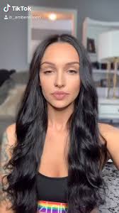 Heartwarming Singalong with Amber Cornell