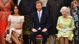 Prinz harry und schauspielerin meghan markle zeigen ihre liebe der ganzen welt. Briten Haben Genug Popularitat Von Prinz Harry Und Meghan Markle Sturzt Ab Stern De