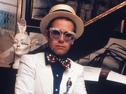 Bernie taupin wrote the lyrics to the single that calls back to the relationship. Elton John In Silber Und Gold 80s80s