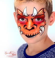 Viele anleitungen und lustige bilder bereiten sie auf das fest vor. Kinderschminken Dinosaurier Sparkling Faces Kinderschminken Farbenverkauf Kurse
