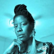 Alicia Comer's Instagram, Twitter & Facebook