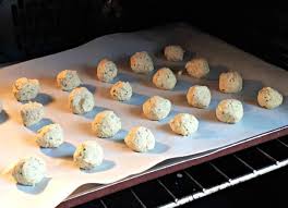 Diy Truffes Aux Anchois Dog Lifestyle Truffe Anchois Farine De Riz