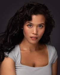 Alexandra Tracy's Instagram, Twitter & Facebook