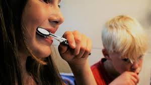 Gigis bisa terjadi karena banyak hal, salah satunya kurang menjaga kebersihan gigi. 30 Ide Keren Gambar Sketsa Dokter Gigi Tea And Lead