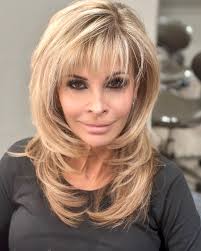 Haircuts for Older Women with Thin Hair: Latest Editors' Picks