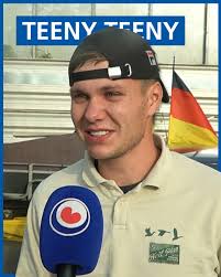 "Teeny Teeny Teeny bûter brea griene tsiis" sa klinke de teksten fan Steyn  Land syn earste ferske, mar wêr komt it wei?