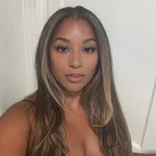 Taryn Sullivan's Instagram, Twitter & Facebook