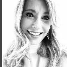 Lynn Degarmo's Instagram, Twitter & Facebook