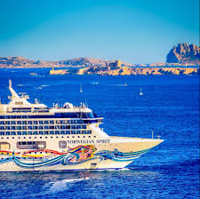 Where Are You Cruising In 2018 Check Out The Best Cruises To Take In The New Year Best Cruise Cruise Ships Norwegian Cruise