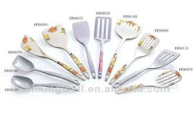 What are the names of all the kitchen utensils? Common Kitchen Utensils Names