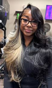 THIS is what I mean when I say I want some good hair and install! 😍 Tag  your fav hairstylist that specializes in TRADITIONAL SEW INS/ QW. ( I know  some in