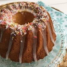 Kleiner Zitronen Guglhupf 16 Cm Lebensmittel Essen Essen Und Trinken Kleiner Kuchen