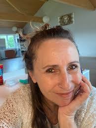 Leann High's Instagram, Twitter & Facebook