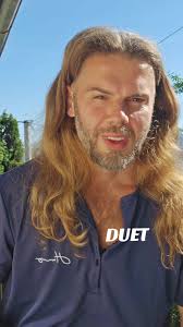 Duet Time with King Noke: Stumblin' in Karaoke