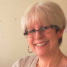 Debbie Le Roux (@DebbbL)