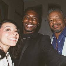 Ringing in 2025 with some of my favorite people!! Happy new year friends  ✨🥂🫶🏼