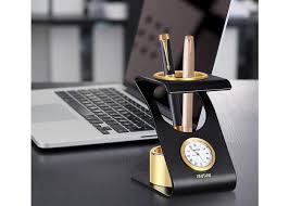 You can place the gift card in a nice envelope to make it more presentable. 17 Amazing Gift For Male Boss That Won T Get You Fired