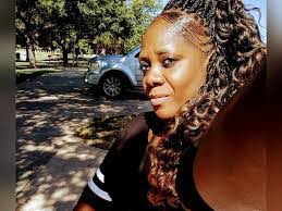 Brandi Yarbrough's Instagram, Twitter & Facebook