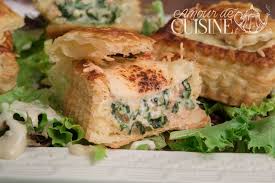 Vol Au Vent Au Saumon Fume Et Epinards Amour De Cuisine Recette Saumon Fume Feuillete Saumon Fume Feuillete Saumon Epinard