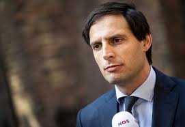 Pieter omtzigt is tweede kamerlid voor het cda. Als Omtzigt Lijsttrekker Cda Wordt Wil Hoekstra Wel Minister Worden Of Zelfs Premier Politiek Ad Nl