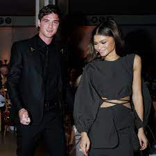 Zendaya and elordi are not exempt from the slew of celebrities who. Zendaya And Jacob Elordi S Cutest Pictures Popsugar Celebrity