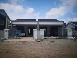 Inginkan suasana rumah yang berbeza tetapi masih belum berkemampuan untuk membeli rumah yang baru? Rumah Berkembar Setingkat Di Kulim Kulim Kedah 4 Bilik Tidur 1175 Kps Rumah Berkembar Dijual Oleh Sanggaran Muniandy Rm 398 000 29743696